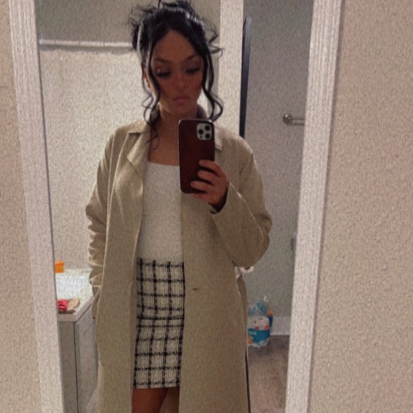 Meet your Posher, Rey - Picture 2 of 3